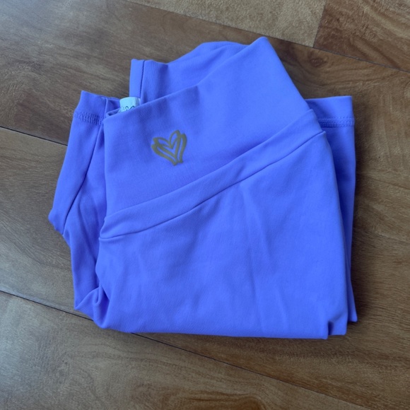 CLS seamless front scrunch shorts - Picture 3 of 3